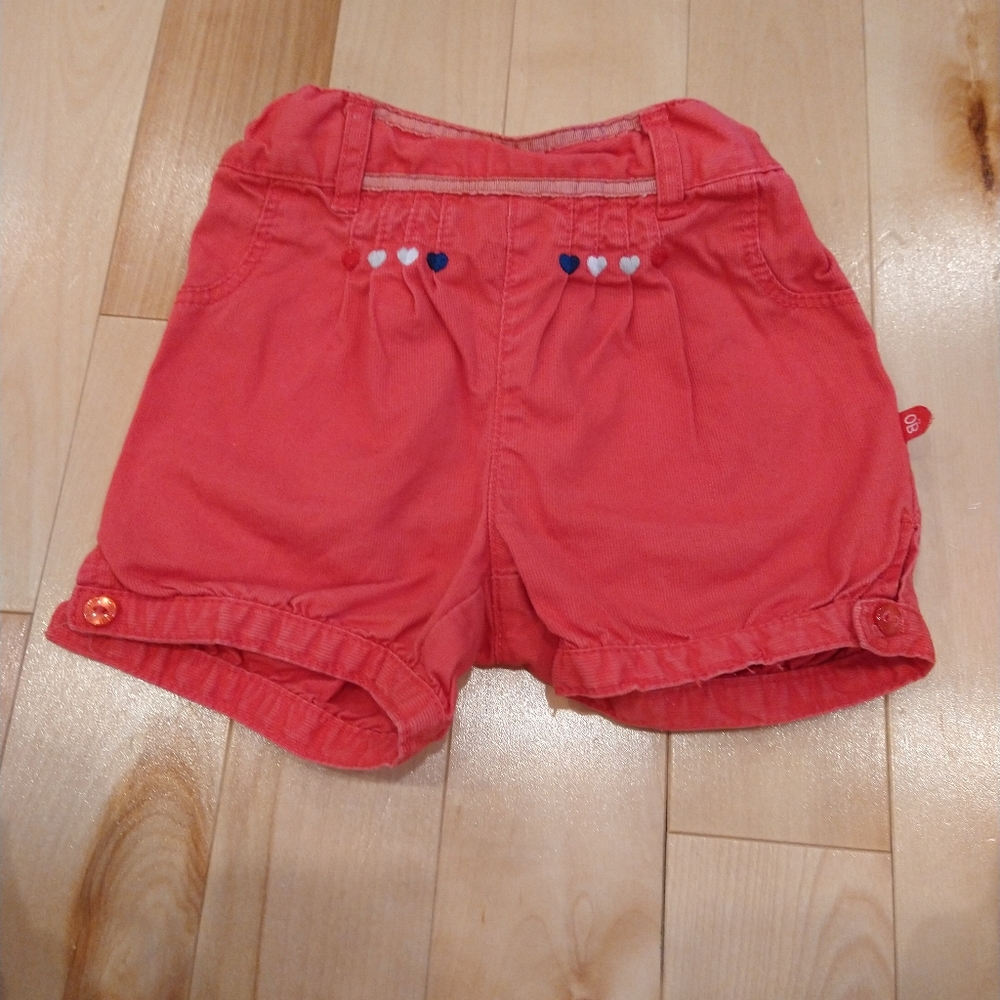 4/20$ 18m Obaibi Red shorts with hearts French